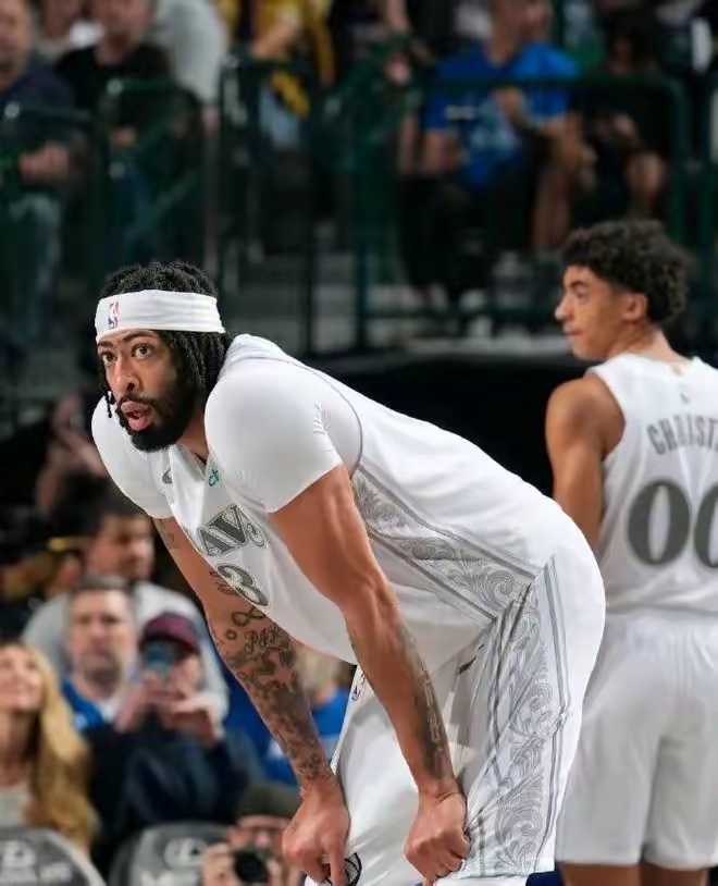 表现优异引发热议!,浓眉哥在美国队比赛中晋级下一阶段热度持续攀升(oee三大指标良品率)